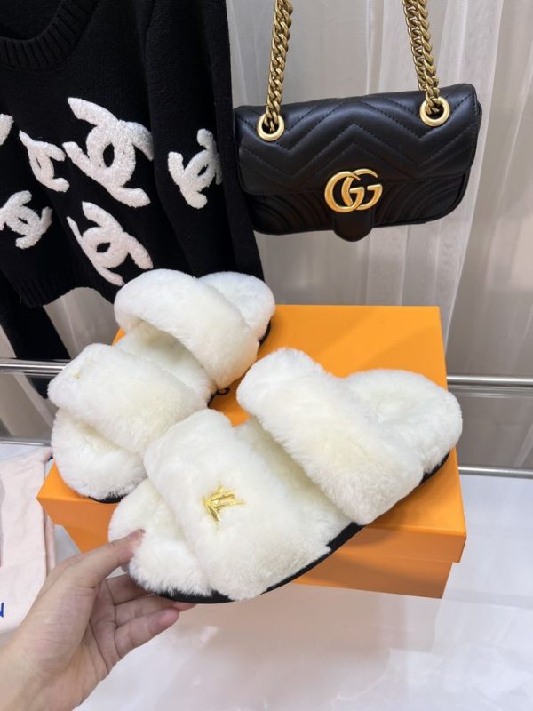 New Fashion LV Women Shoes L437