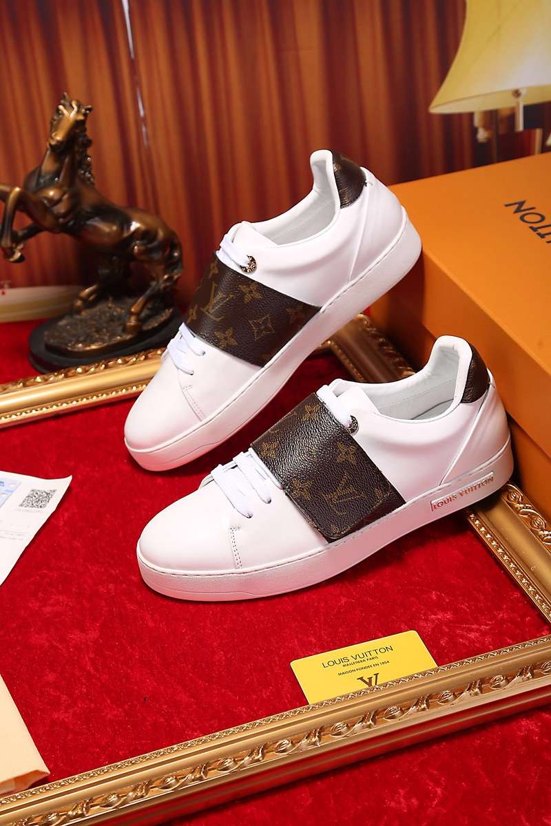 New Fashion LV Women Shoes L079