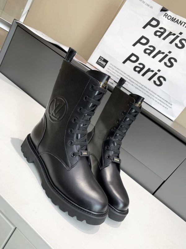 New Fashion LV Women Shoes 319 PA