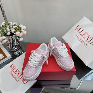 New Fashion LV Women Shoes 224 PA