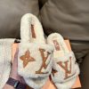 New Fashion LV Women Shoes L424