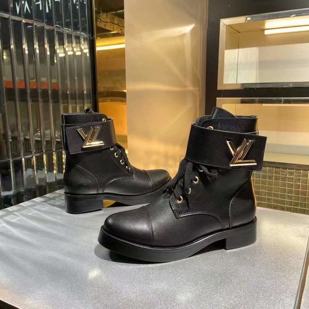 New Fashion LV Women Shoes L400