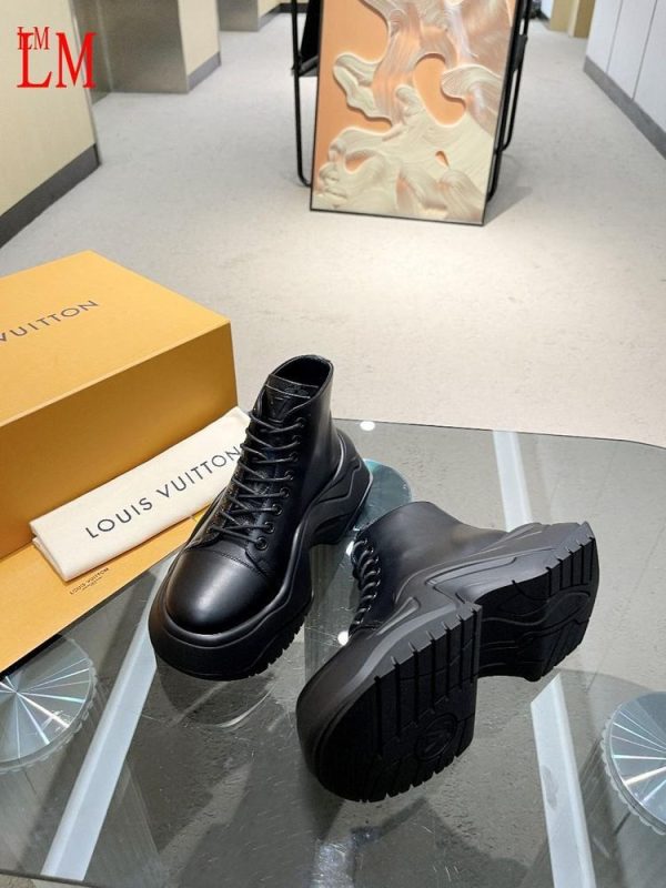 New Fashion LV Women Shoes 368 PA