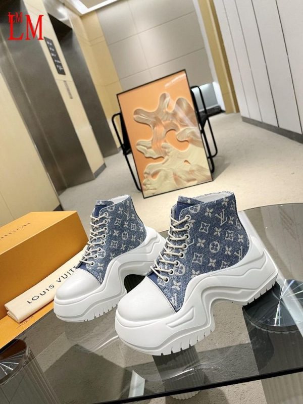 New Fashion LV Women Shoes 370 PA