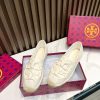 New Fashion LV Women Shoes 269 PA