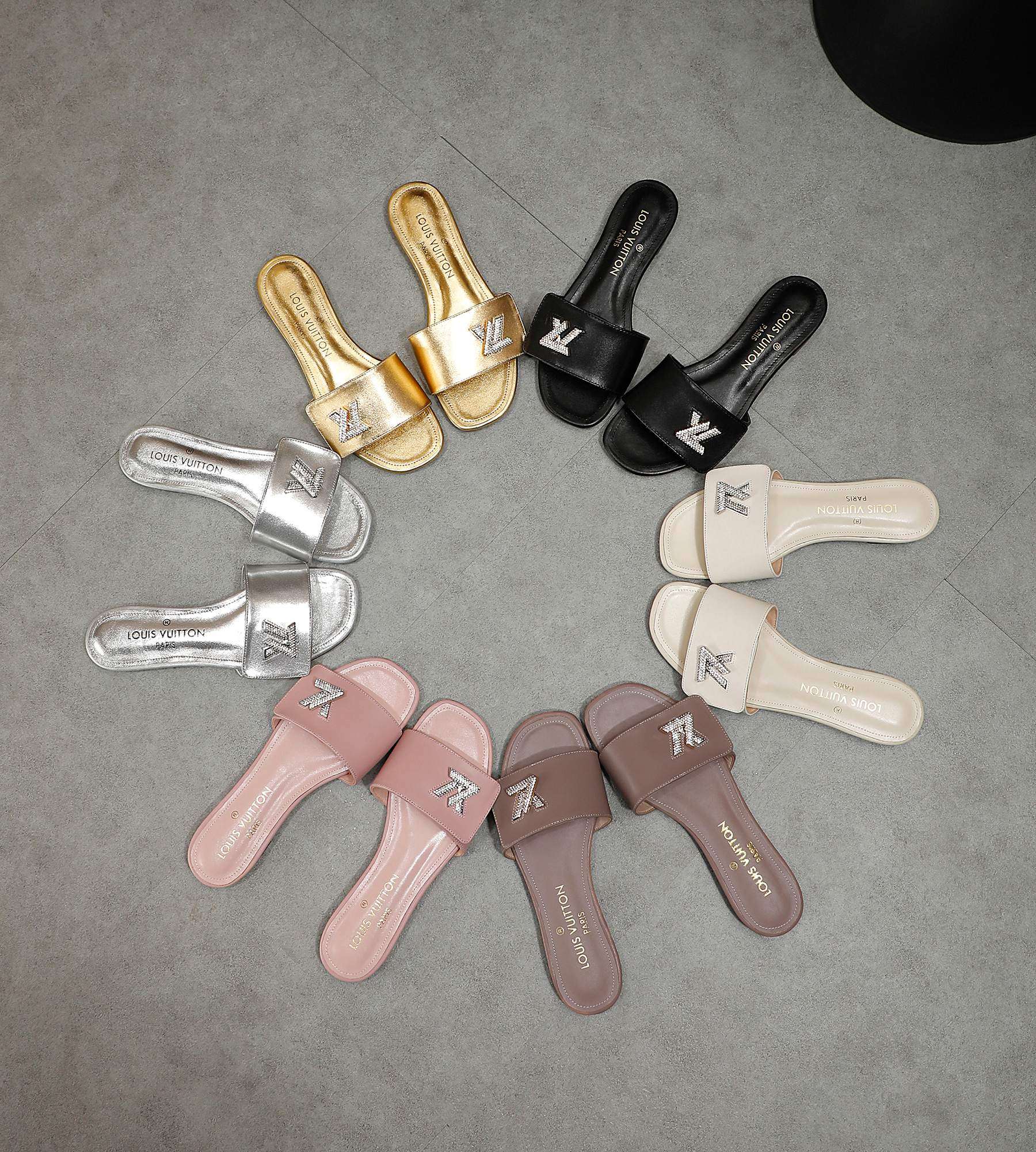 New Fashion LV Women Shoes L002