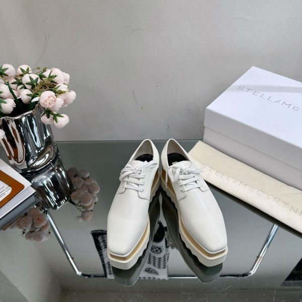 New Fashion LV Women Shoes 253 PA