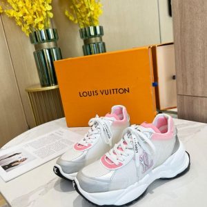 New Fashion LV Women Shoes 382 PA