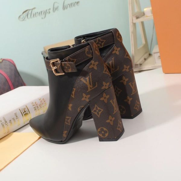 New Fashion LV Women Shoes 291 PA