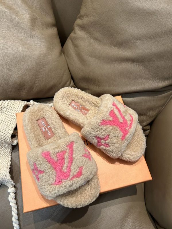 New Fashion LV Women Shoes L422
