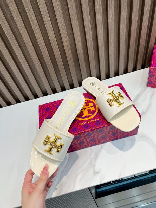 New Fashion LV Women Shoes 279 PA