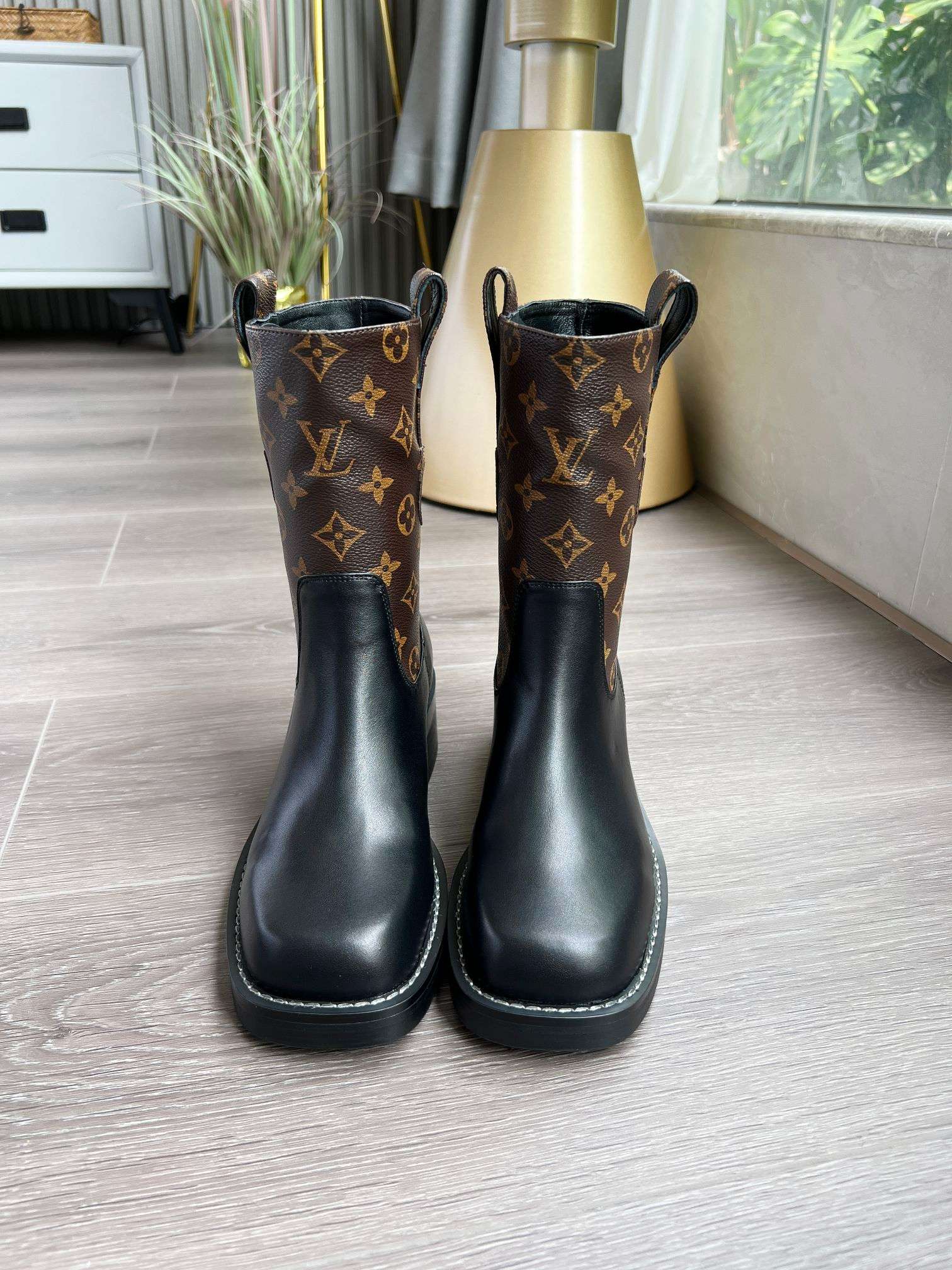 New Fashion LV Women Shoes L031 New Fashion LV Women Shoes L031