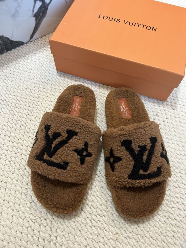 New Fashion LV Women Shoes L414