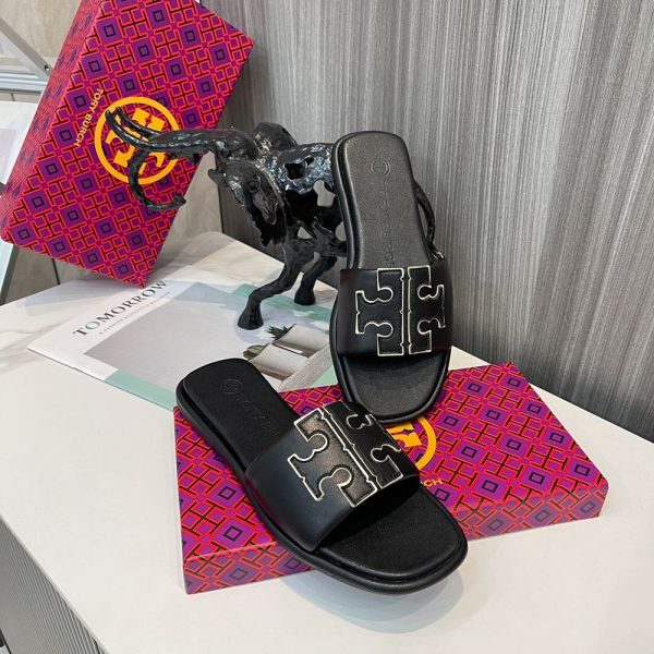 New Fashion LV Women Shoes 273 PA