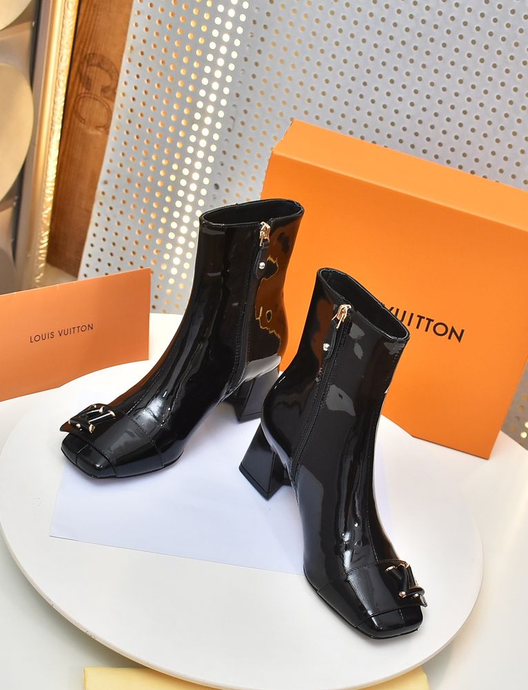 New Fashion LV Women Shoes L379