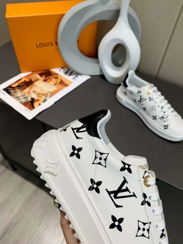 New Fashion Women LV Shoes 072 PA