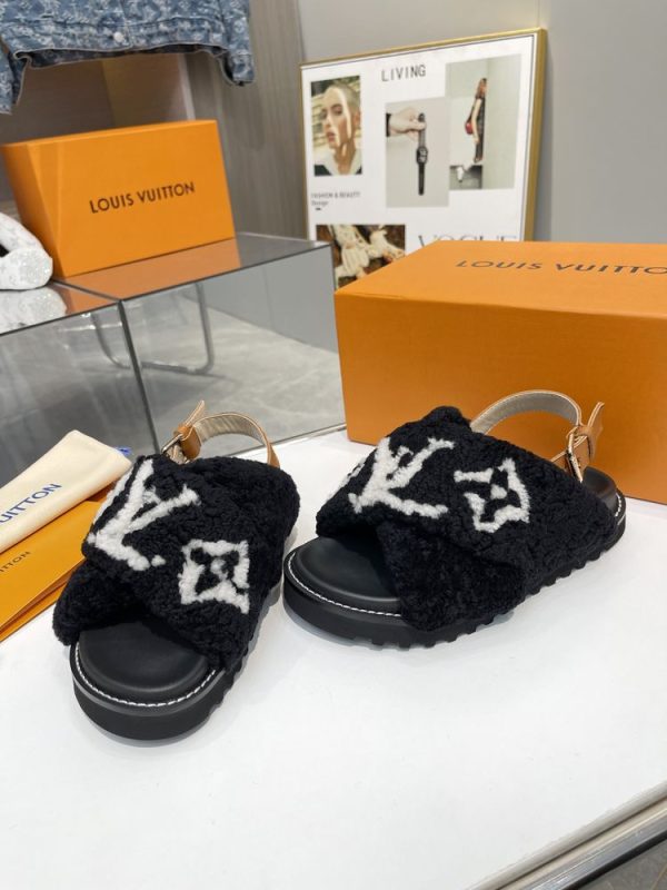 New Fashion LV Women Shoes L435