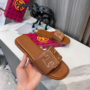 New Fashion LV Women Shoes 274 PA