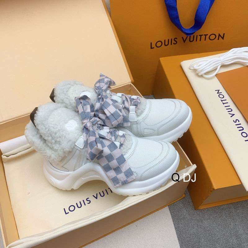 New Fashion LV Women Shoes L140