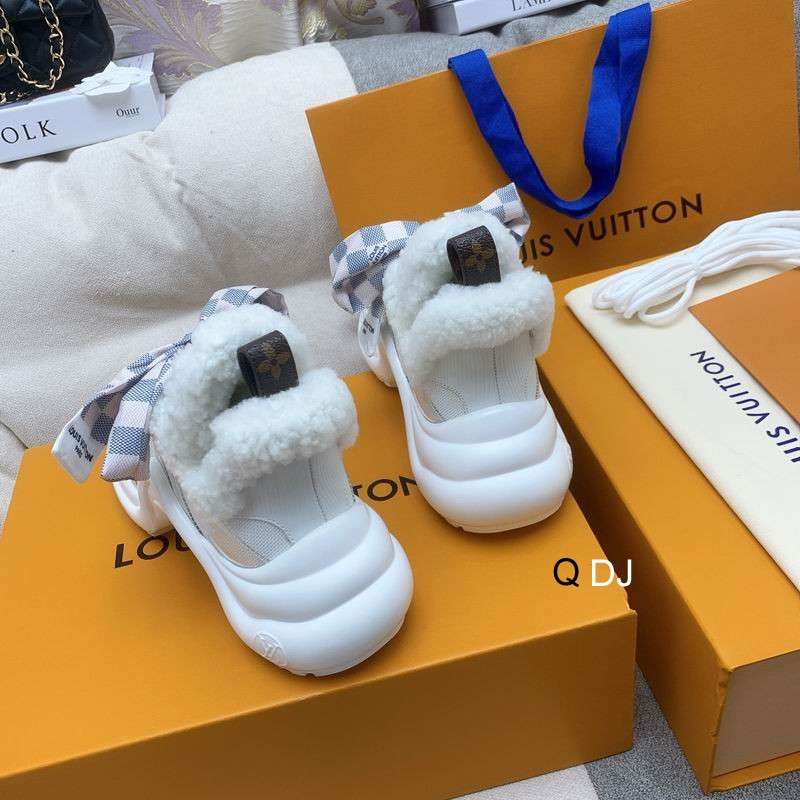 New Fashion LV Women Shoes L140