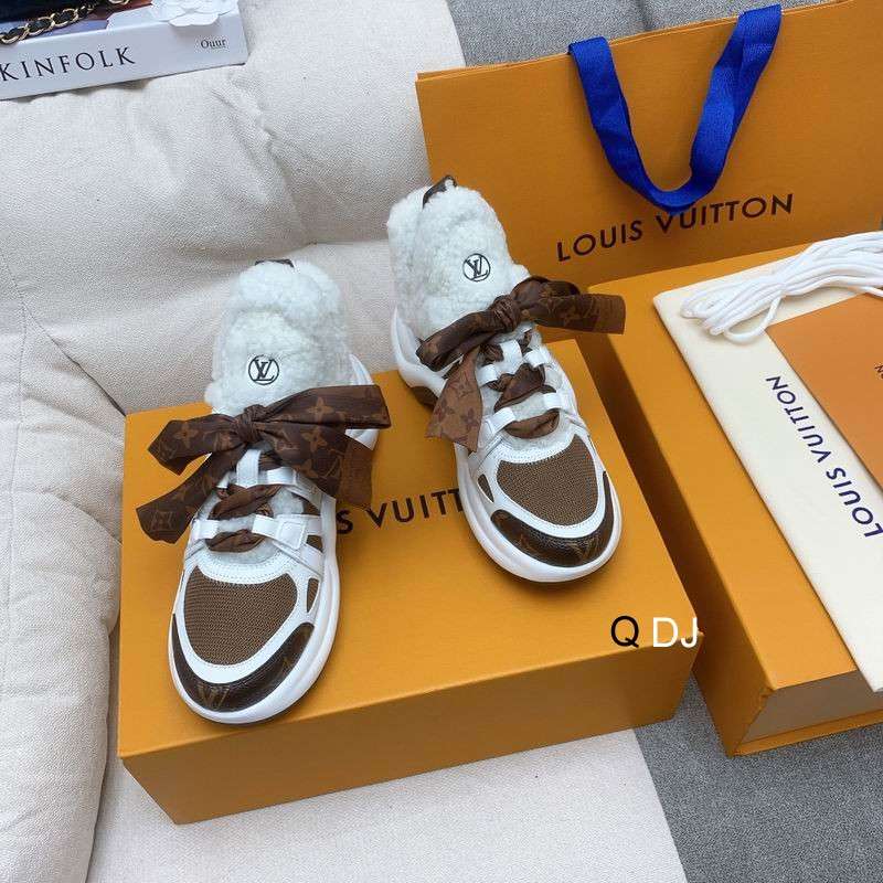 New Fashion LV Women Shoes L141