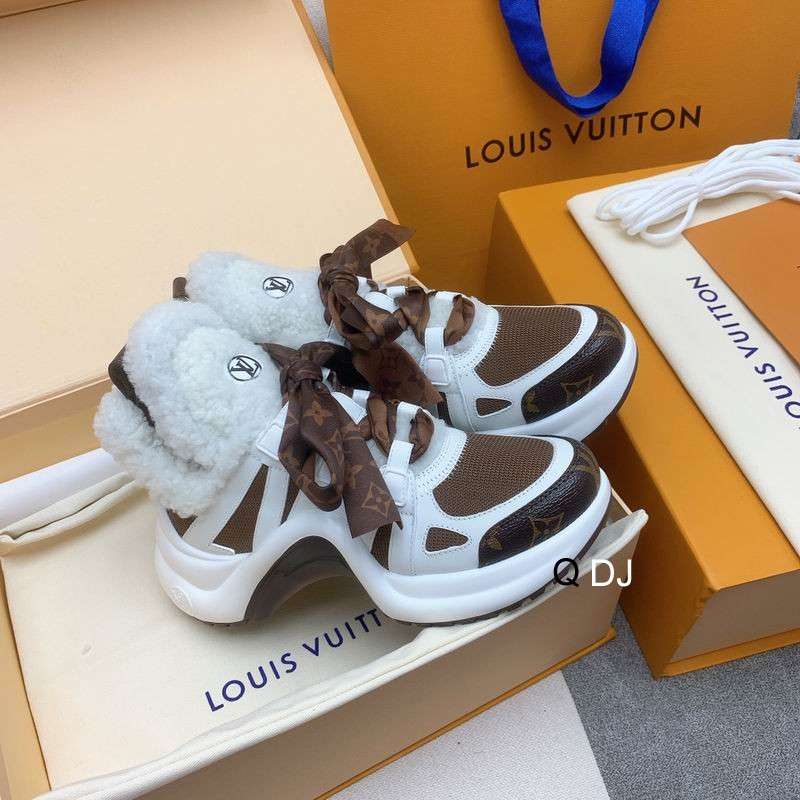 New Fashion LV Women Shoes L141