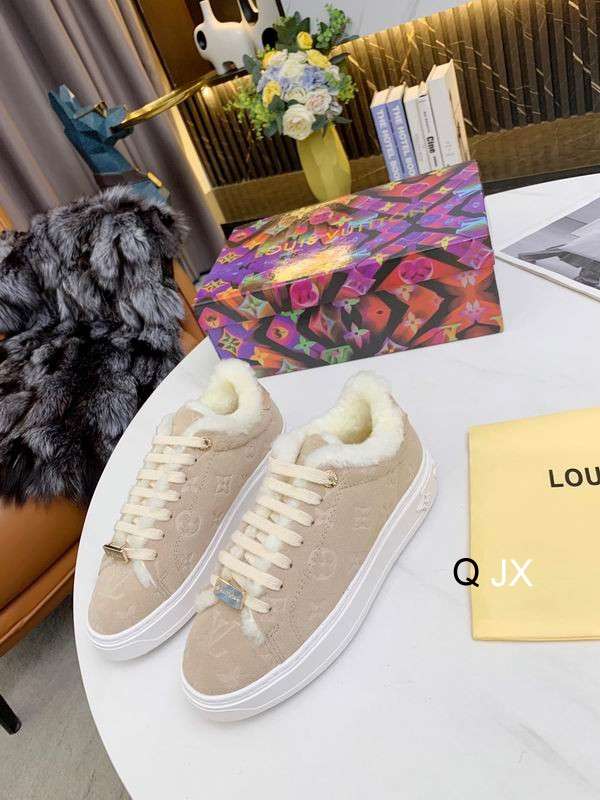 New Fashion LV Women Shoes L142