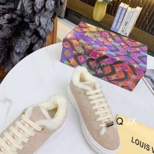 New Fashion LV Women Shoes L142