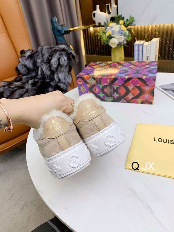 New Fashion LV Women Shoes L142