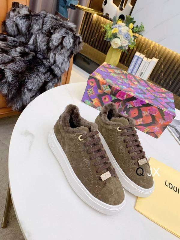 New Fashion LV Women Shoes L142