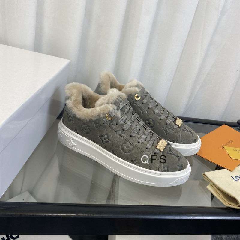 New Fashion LV Women Shoes L145