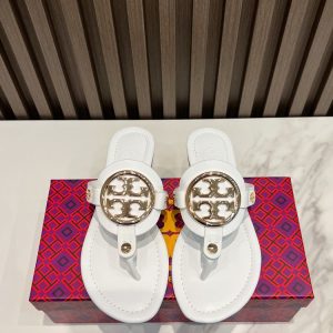 New Fashion LV Women Shoes 266 PA