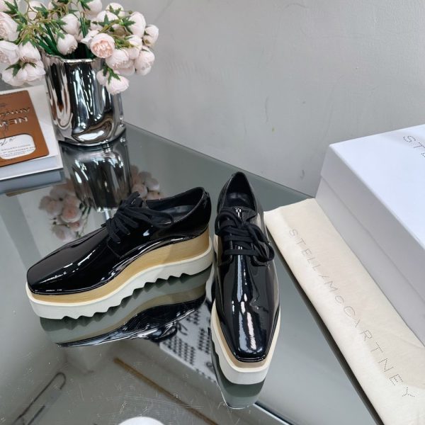 New Fashion LV Women Shoes 251 PA