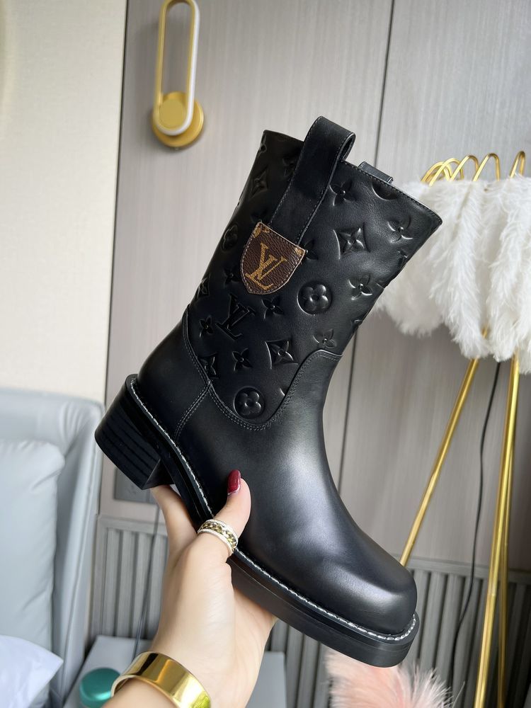 New Fashion LV Women Shoes L396