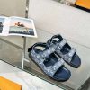 New Fashion LV Women Shoes 168 PA