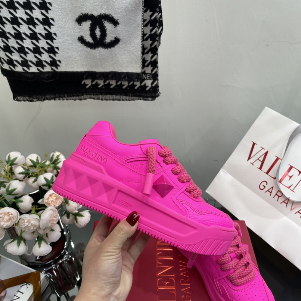 New Fashion LV Women Shoes L334