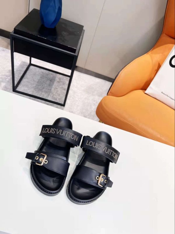 New Fashion LV Women Shoes 160 PA
