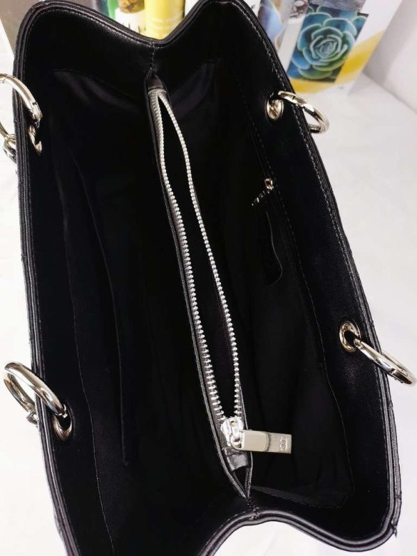 New Fashion CN Handbag 626 QA New Fashion CN Handbag 626 QA