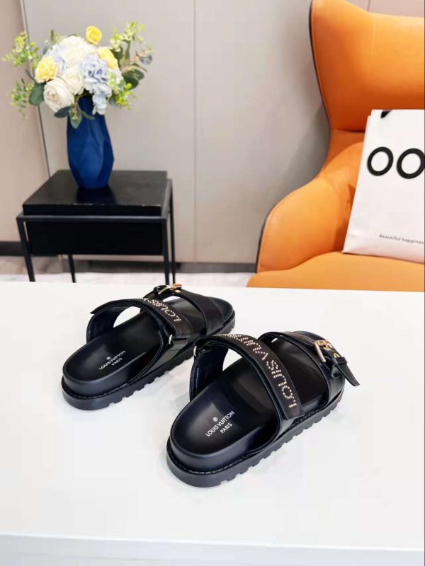 New Fashion LV Women Shoes 160 PA