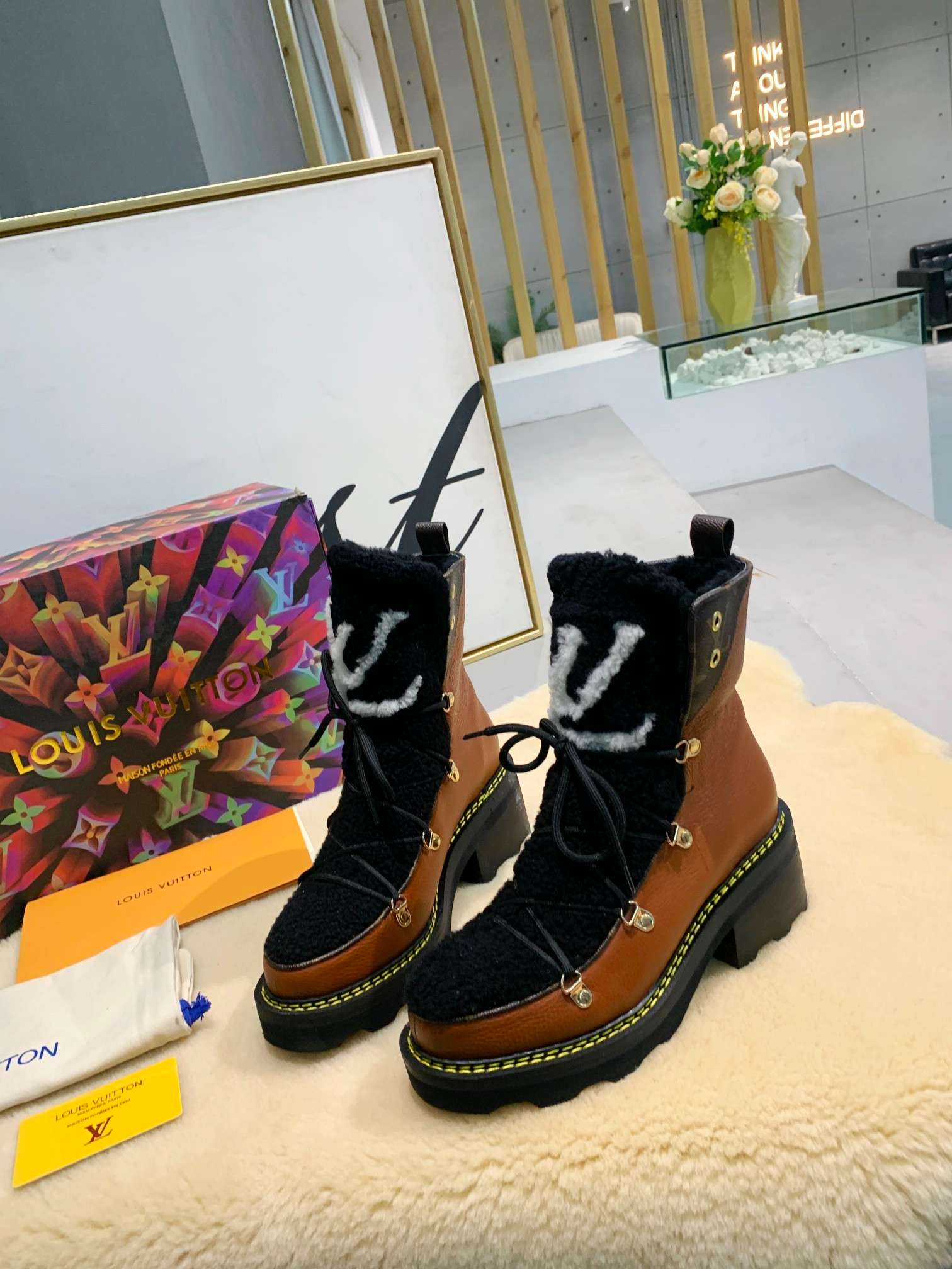 New Fashion LV Women Shoes L283