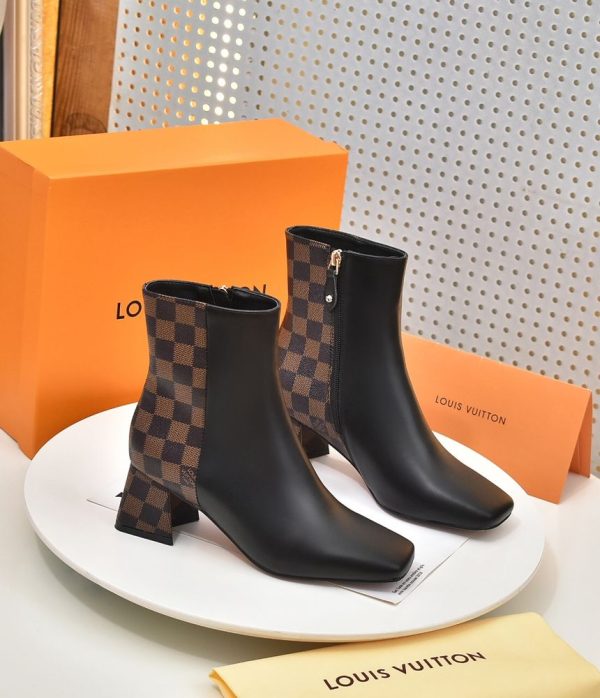 New Fashion LV Women Shoes 281 PA