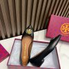 New Fashion LV Women Shoes 261 PA