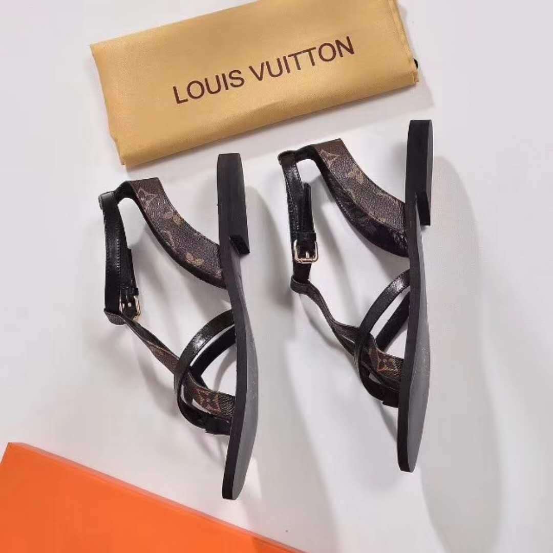 New Fashion LV Women Shoes L053