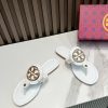 New Fashion LV Women Shoes 266 PA