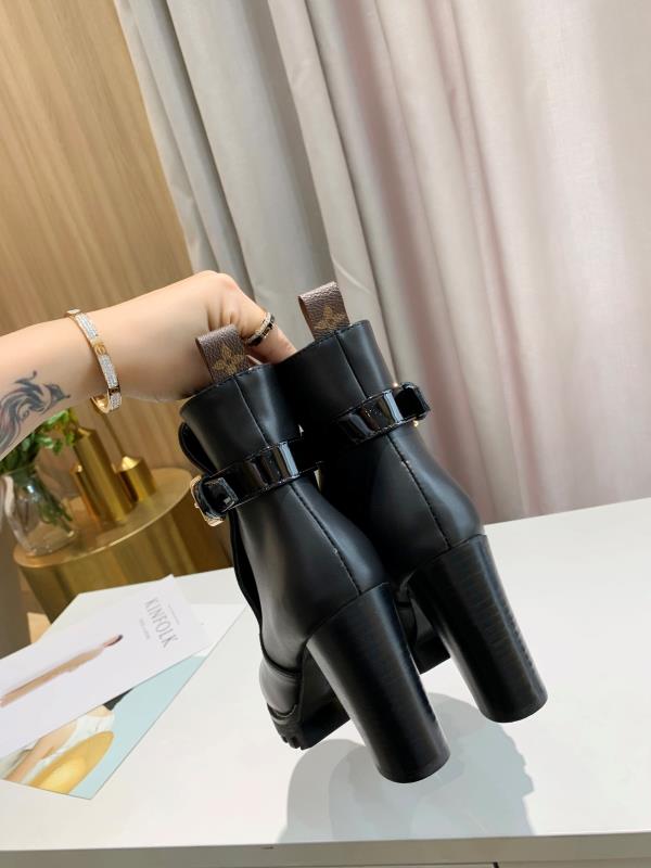 New Fashion LV Women Shoes L105