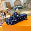 New Fashion LV Women Shoes 164 PA