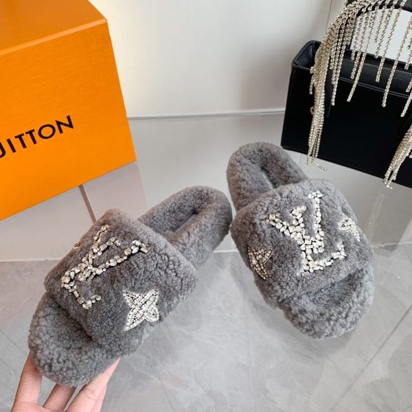 New Fashion LV Women Shoes 345 PA New Fashion LV Women Shoes 345 PA