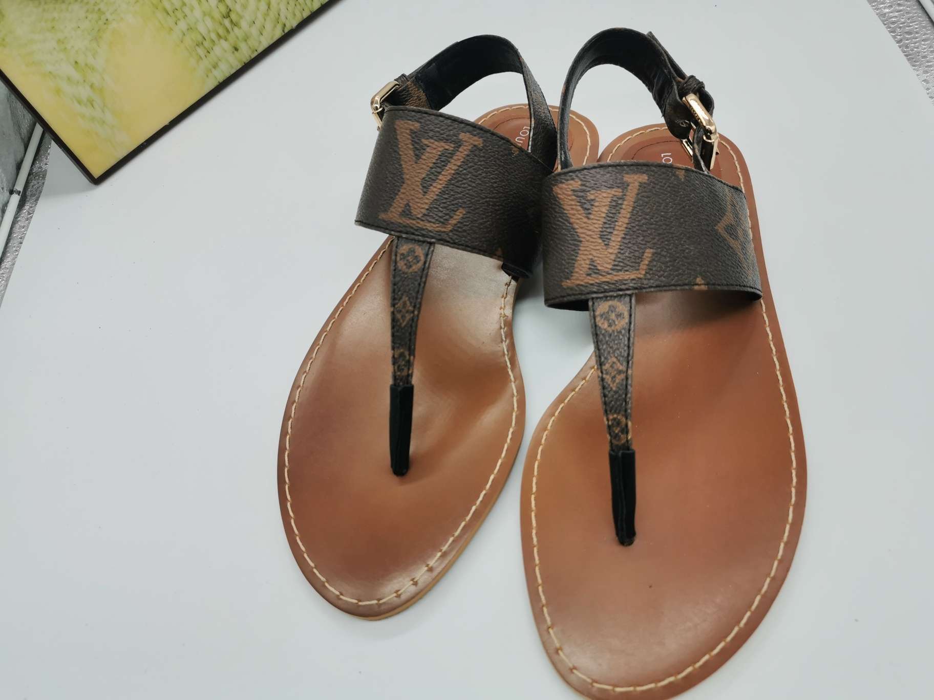 New Fashion LV Women Shoes L056 New Fashion LV Women Shoes L056