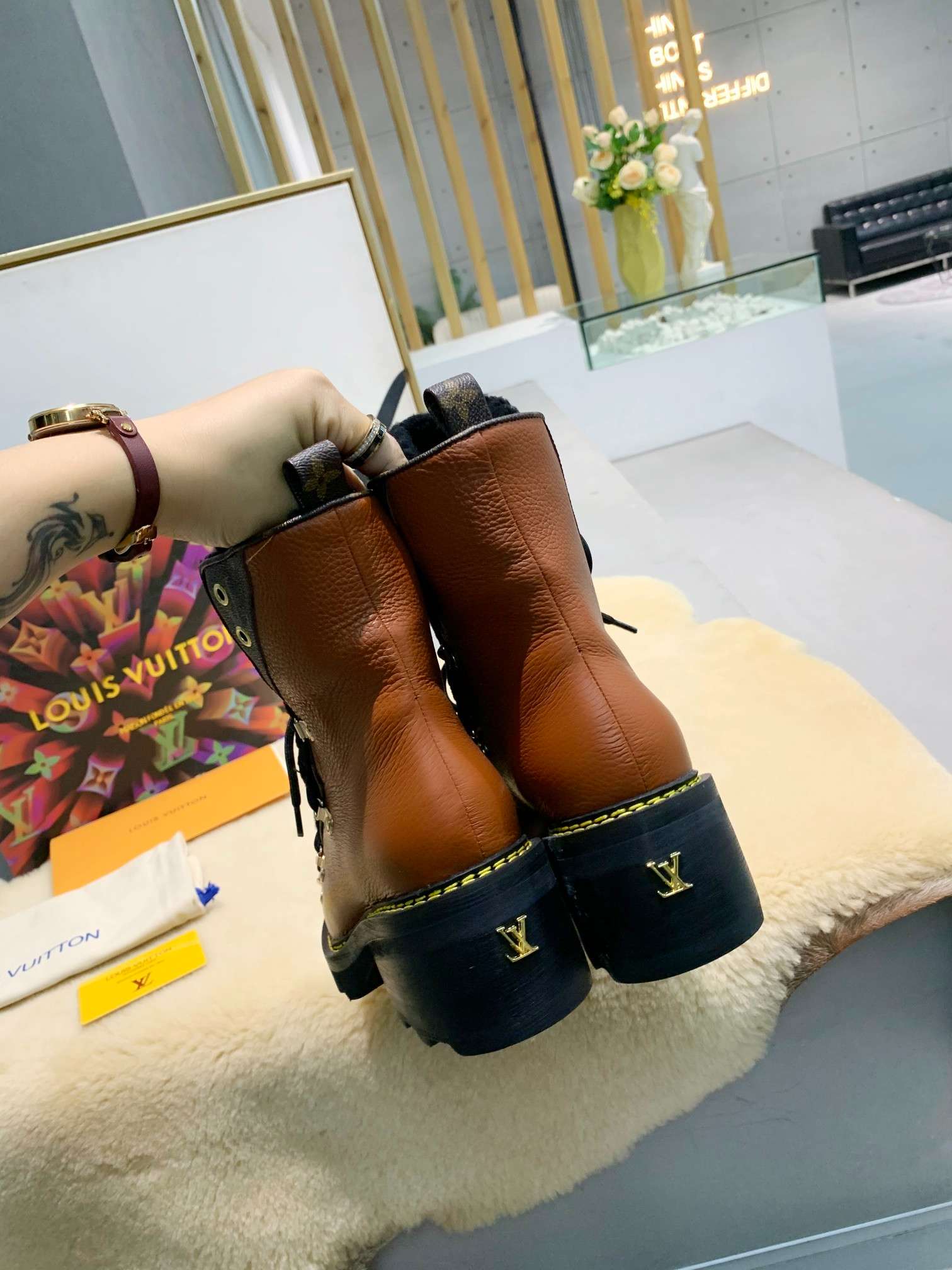 New Fashion LV Women Shoes L283