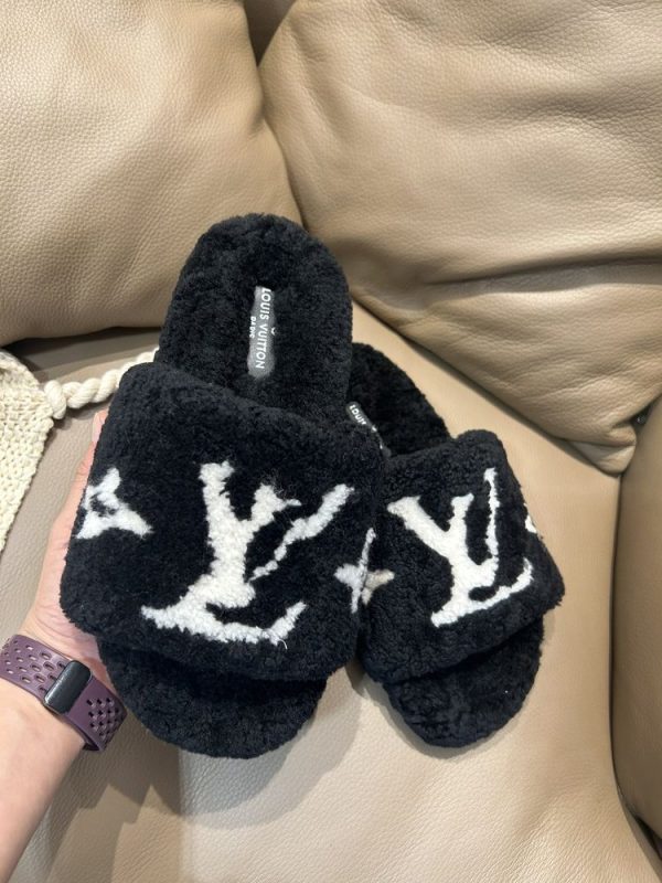 New Fashion LV Women Shoes L421 New Fashion LV Women Shoes L421